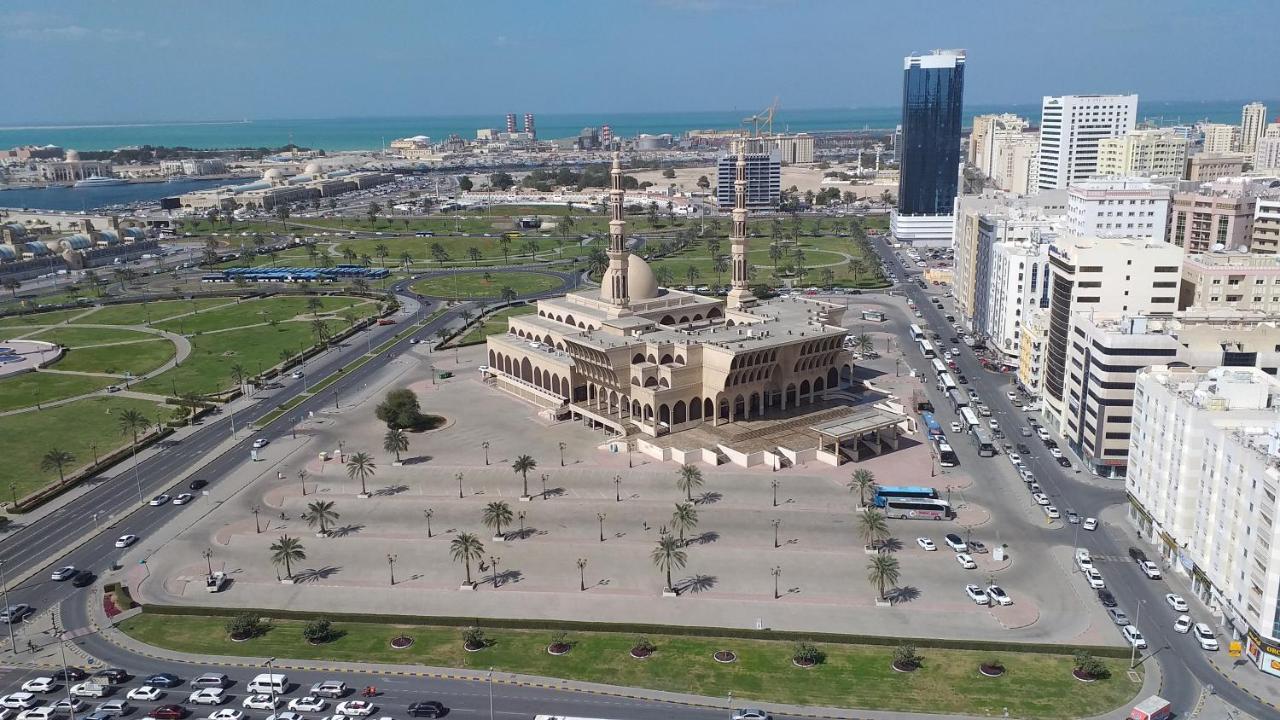 Al Hayat Hotel Sharjah Bagian luar foto