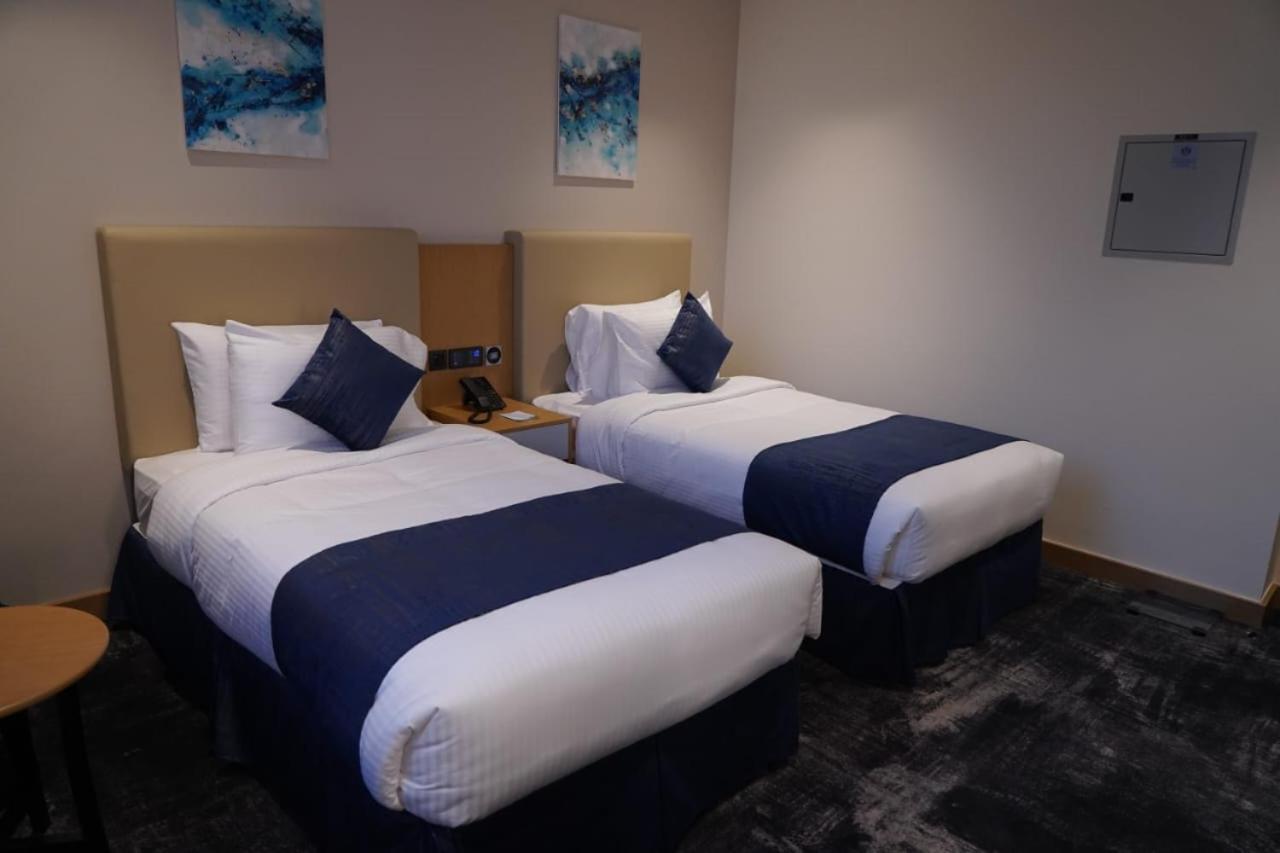 Al Hayat Hotel Sharjah Bagian luar foto
